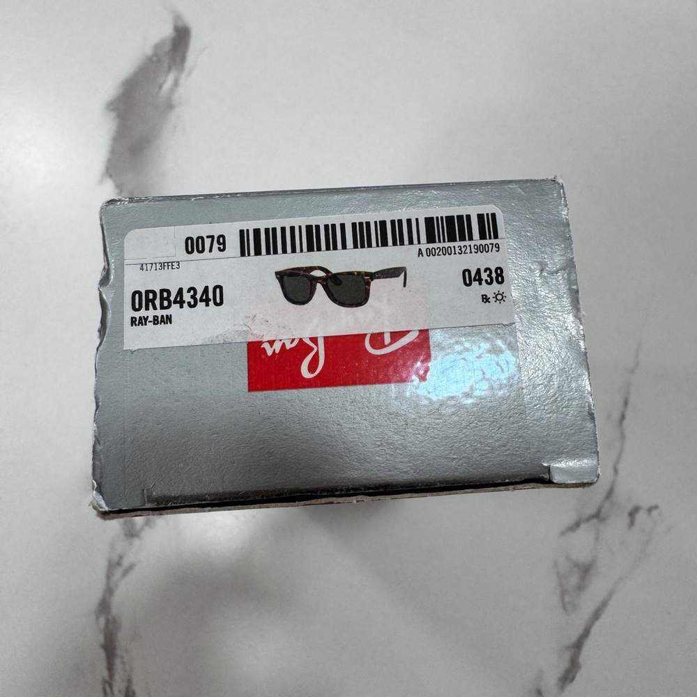 NEW Ray-Ban Wayfarer Unisex Sunglasses - Picture 10 of 10